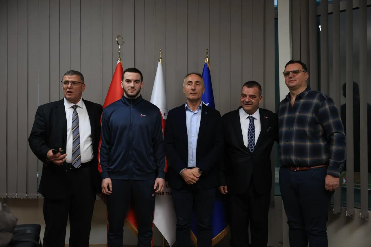 Fushë Kosova Güreş Kulübü kendi salonuna kavuştu